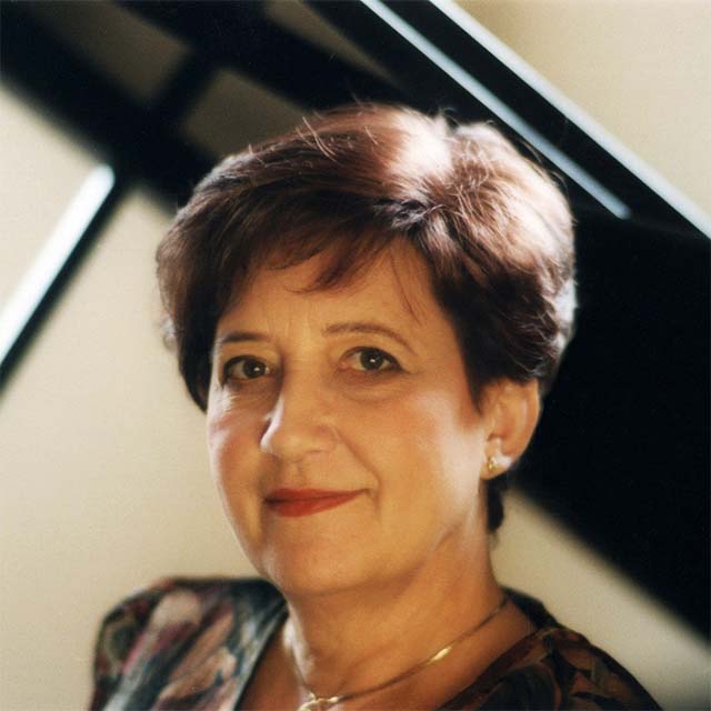 Ilona Prunyi concert pianist